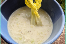 Vegan and gluten-free celery soup recipe